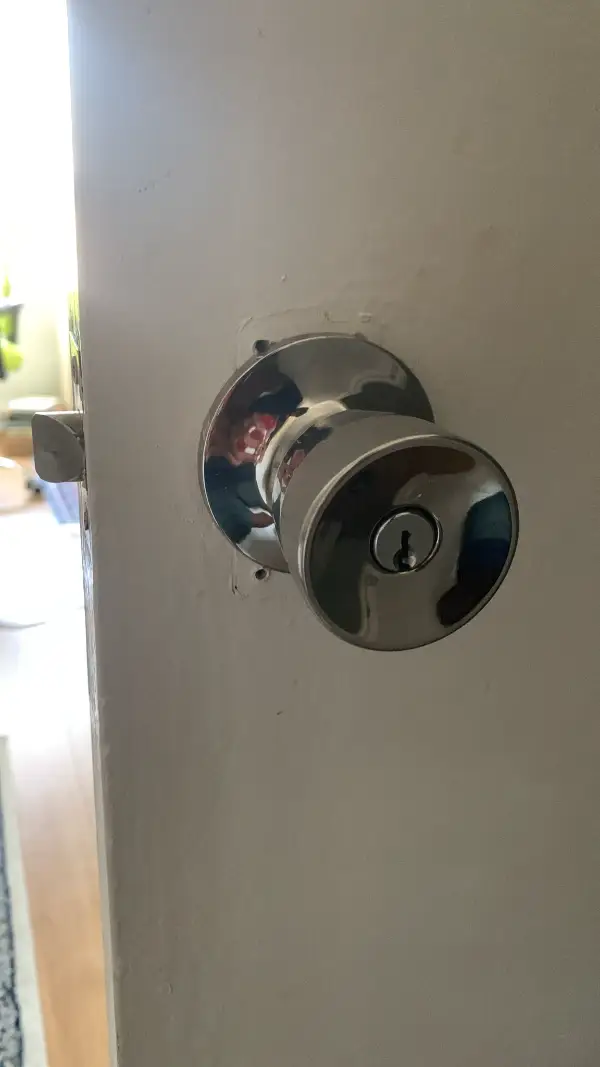 Emergency locksmith lockout in Sydenham SE26, South East London, after the customer lost their door keys.
