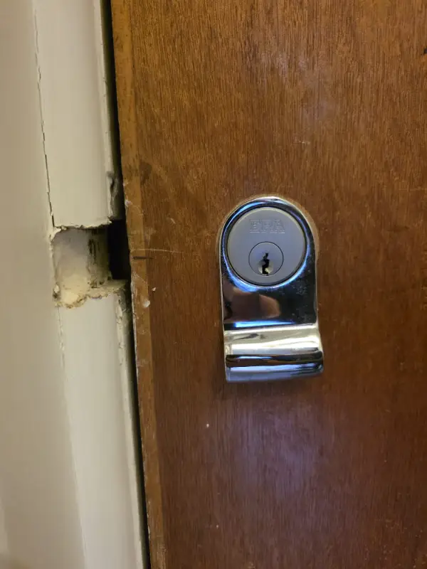 Yale door lock on a residential property following an emergency locksmith lockout call in Sydenham SE26, South East London.