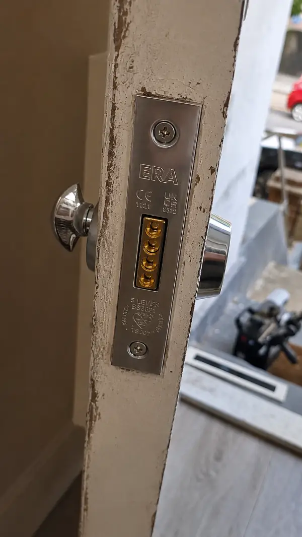 Brockley fire-rated ERA BS3621 5-lever lock installation by Bluesaki Locksmiths